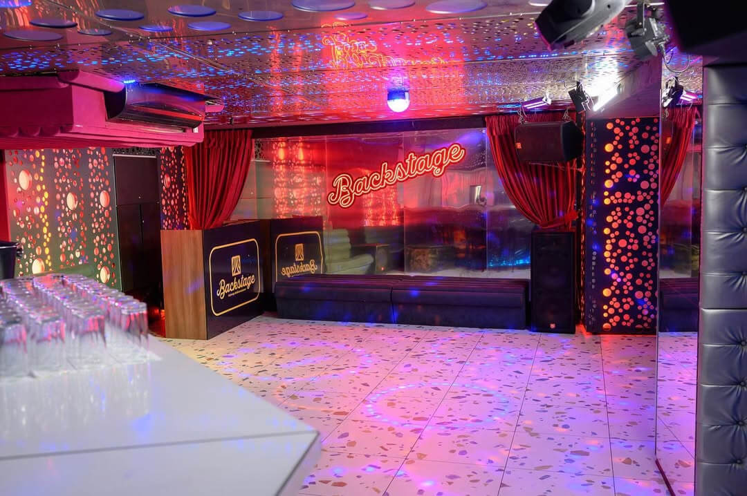 Sala klubowa — zdjęcie 4